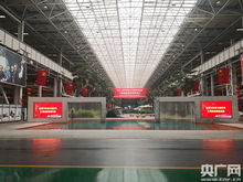 智能制造時代工人的配置 花園工廠和 機器人同事